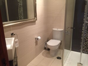 Bathroom - Winniehill (Faro)