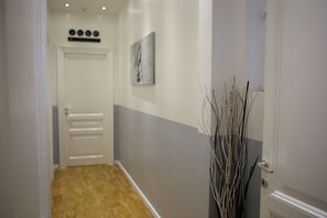 Hallway - Blanco Vaticano (Rome)