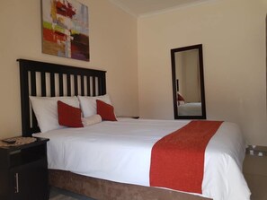 Standard Double Room | Free WiFi, bed sheets