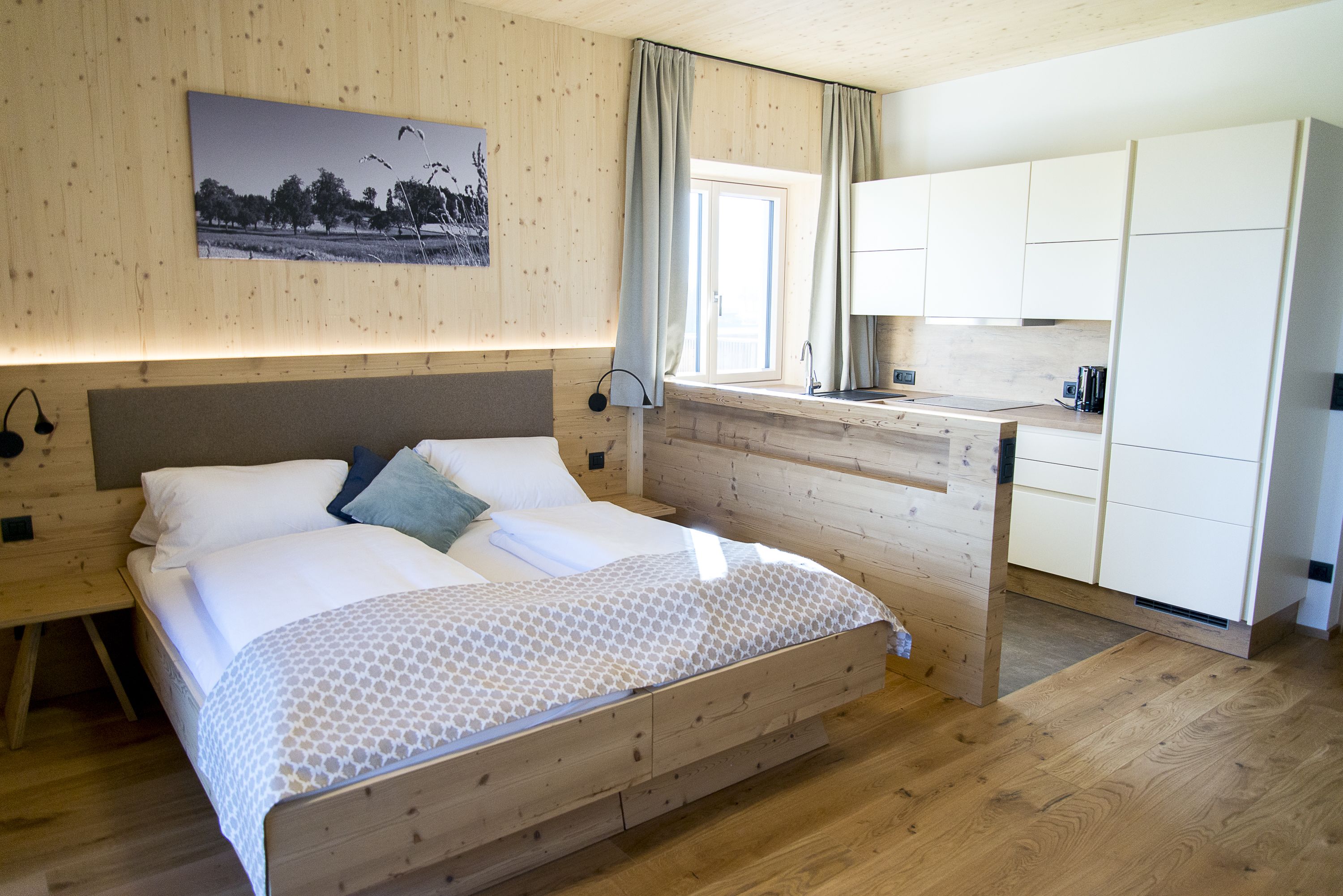 deluxe double room, balcony, garden view | premium bedding, desk, free wifi