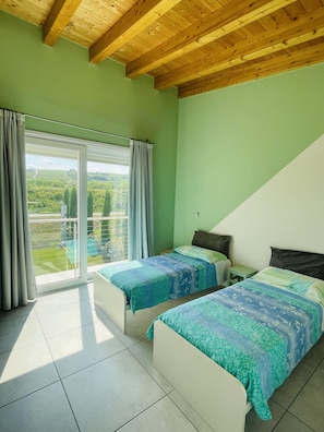 Twin Room, 2 Twin Beds | Premium bedding, desk, blackout drapes, free WiFi - B&B Le Albare (Montecchia di Crosara)