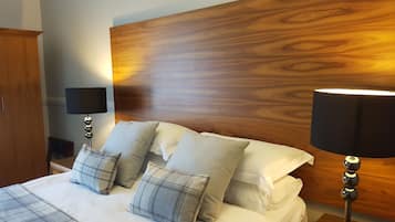 Superior Double Room | Desk, iron/ironing board, free WiFi, bed sheets