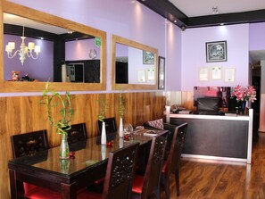 Lounge - Avo Hotel (London)