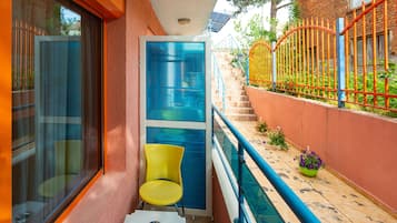 Habitación estándar doble (with extra bed) | Terraza o patio