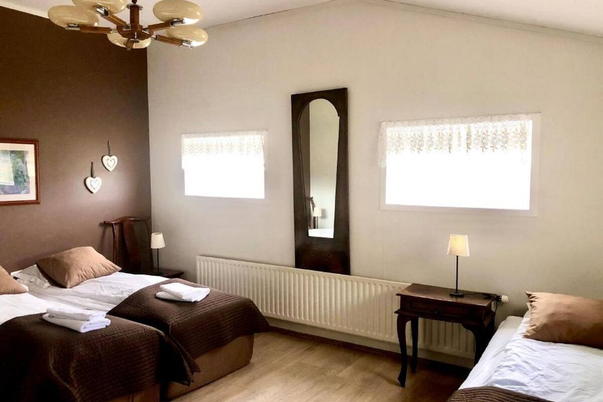 Triple Room, Private Bathroom | Premium bedding, desk, blackout drapes, iron/ironing board (on request)