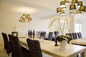 Restaurant - Hotel Mellow (Pismenovo)