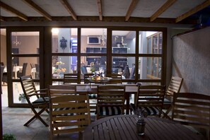 Restaurant - Hotel Mellow (Pismenovo)