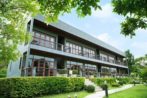 Front of property - Doembangvilla (Doem Bang Nang Buat)