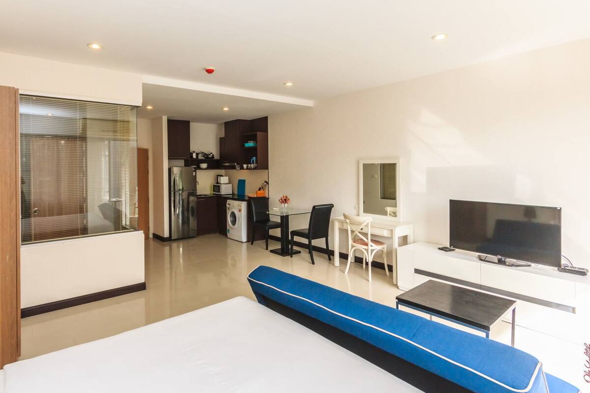 Superior Apartment, 1 King Bed, Kitchen, Overwater