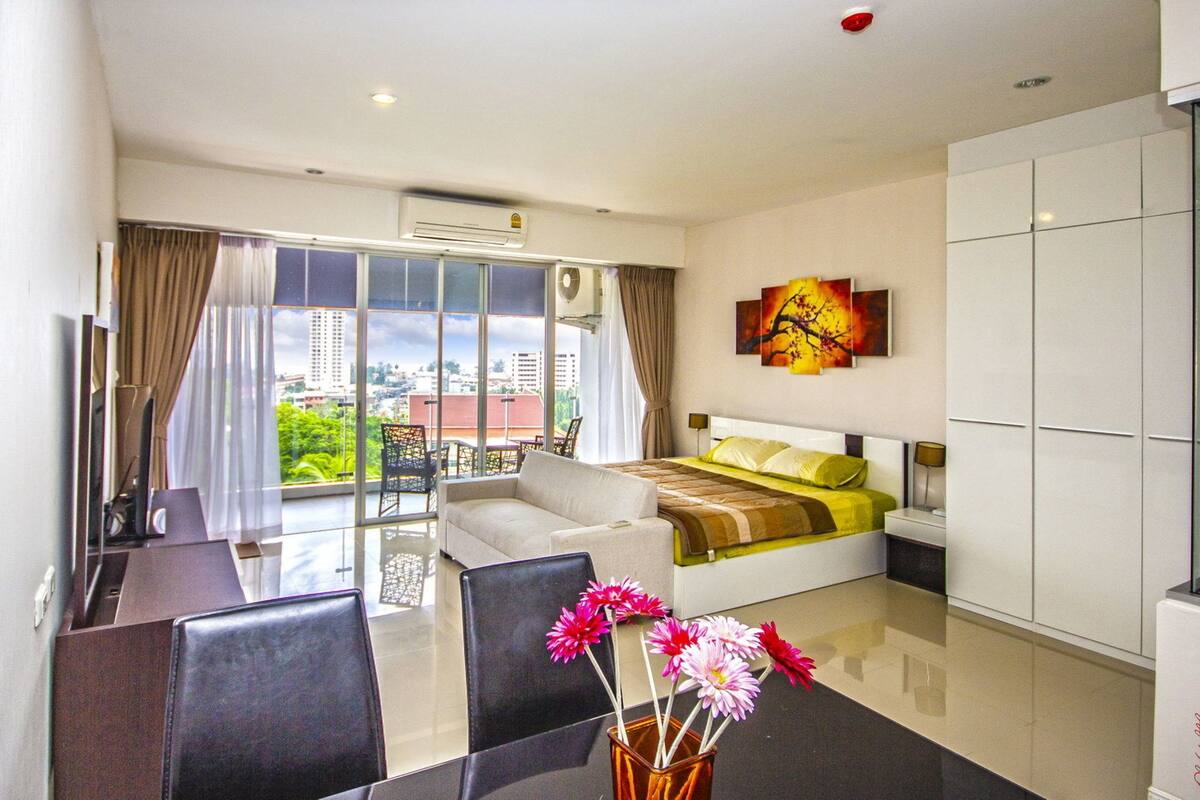 Panoramic Apartment, 1 King Bed, Kitchen, Beachfront | Room amenity