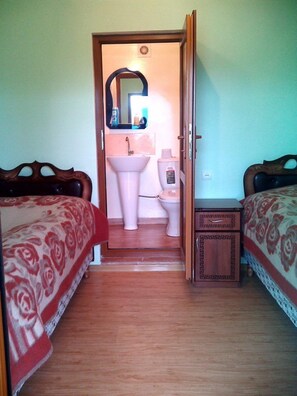 Deluxe Twin Room, Ensuite, Mountain View | Wi-fi percuma 