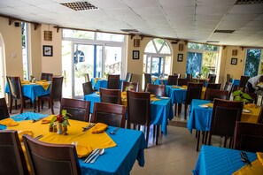 Dining - Azul Margarita Beach Resort (Mombasa)