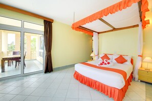 Premium bedding, in-room safe, desk, soundproofing - Azul Margarita Beach Resort (Mombasa)