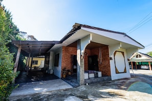 Rumah Keluarga, 3 kamar tidur | Seprai premium, tempat tidur Select Comfort, dan didekorasi berbeda-beda