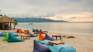 Beach nearby, white sand