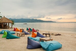 ビーチの近く、白砂