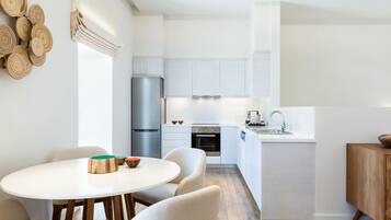 Design-Apartment, 2 Schlafzimmer (Idomeneus) | Eigene Küche | Großer Kühlschrank, Ofen, Herdplatte