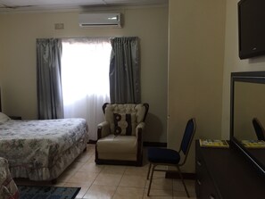 Standard Double Room | Desk, free WiFi, bed sheets - Roysam Lodge (Livingstone)