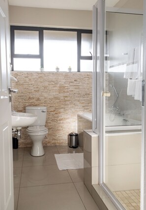 Standard-Apartment, 1 Schlafzimmer, Hügelblick | Badezimmer