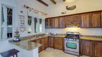 Superior Villa, 3 Bedrooms, Beach View | Private kitchen | Full-sized fridge, microwave, oven, stovetop