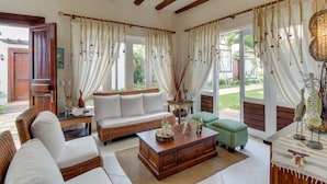 Superior Villa, 3 Bedrooms, Beach View | Living room - Maranata Villa (Las Terrenas)