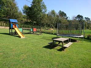 Children’s play area – outdoor