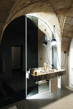 1 bedroom, Egyptian cotton sheets, premium bedding, minibar - Palazzo De Noha (Lecce)