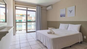 Departamento, 1 habitación, vista a la alberca | Tabla de planchar con plancha y wifi gratis