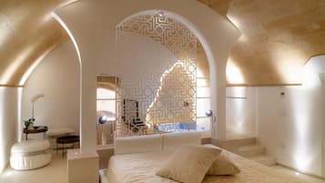 Suite estudio de lujo | Ropa de cama de alta calidad y artículos del minibar gratis