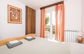 2 habitaciones, tabla de planchar con plancha y wifi gratis 