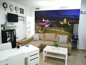 Flat-screen TV - Sunnyliving (Seville)