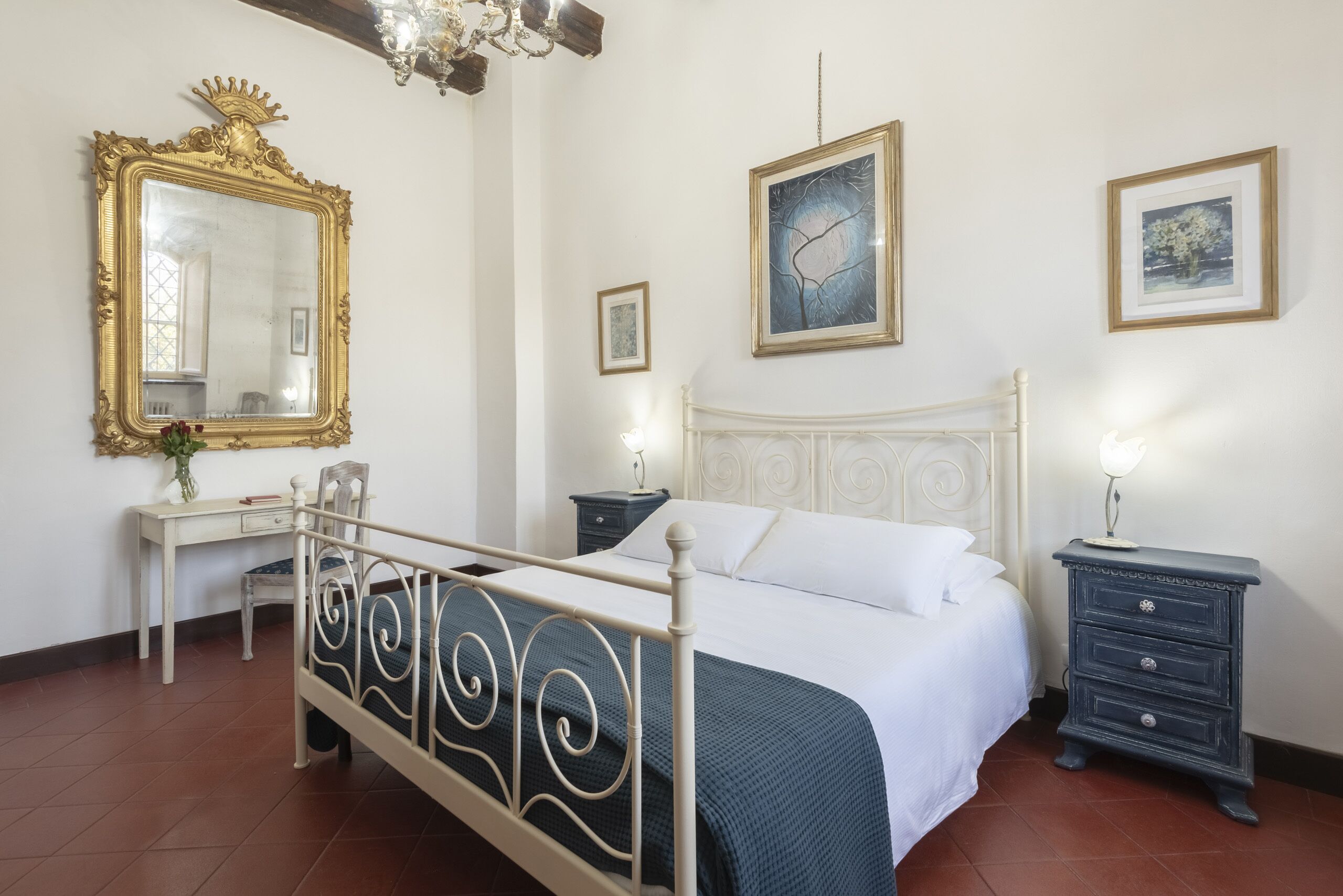 Chambre Deluxe | Minibar, coffres-forts dans les chambres, bureau, Wi-Fi gratuit