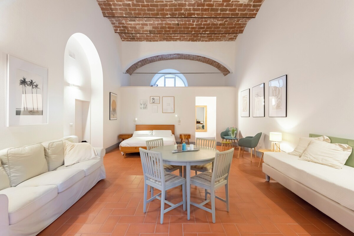 Junior Studio Suite | Minibar, in-room safe, desk, WiFi (free)