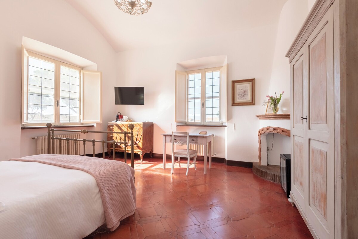 Deluxe Quadruple Room, Terrace | Minibar, in-room safe, desk, WiFi (free)