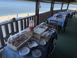 Lunch and dinner served