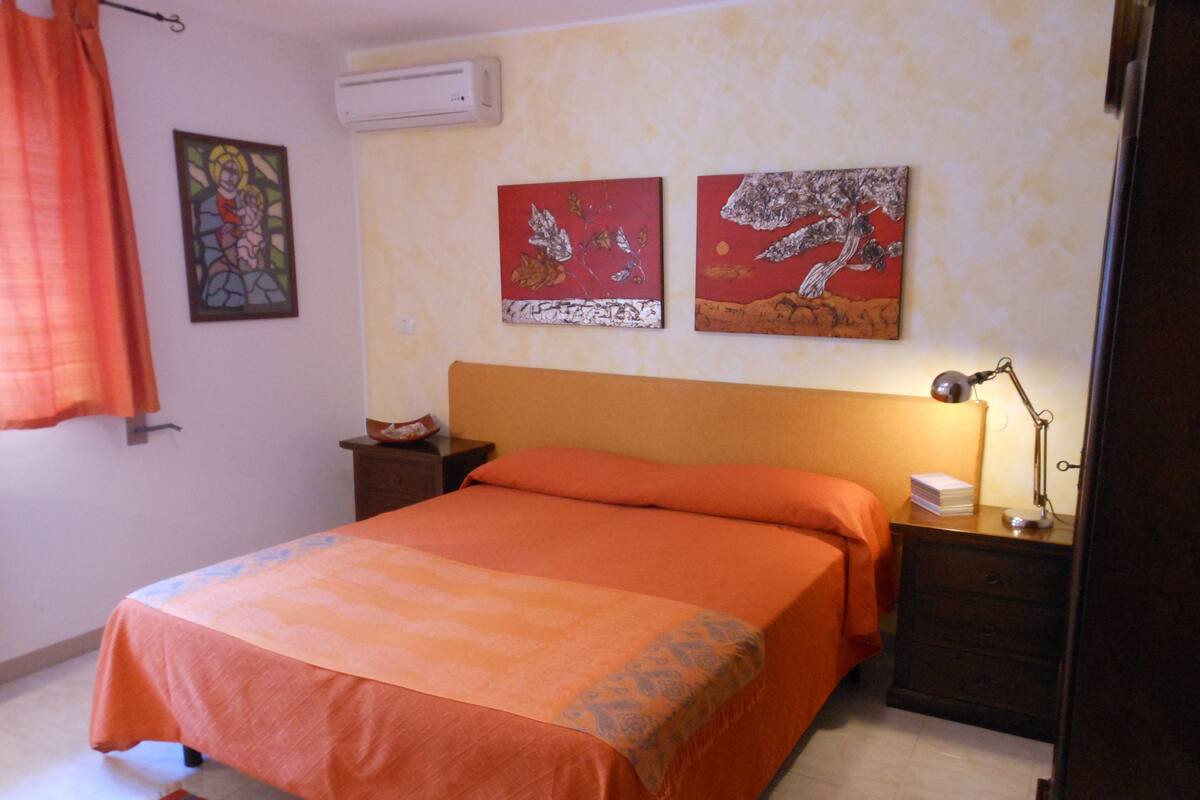 Premium bedding, iron/ironing board, cots/infant beds, free WiFi