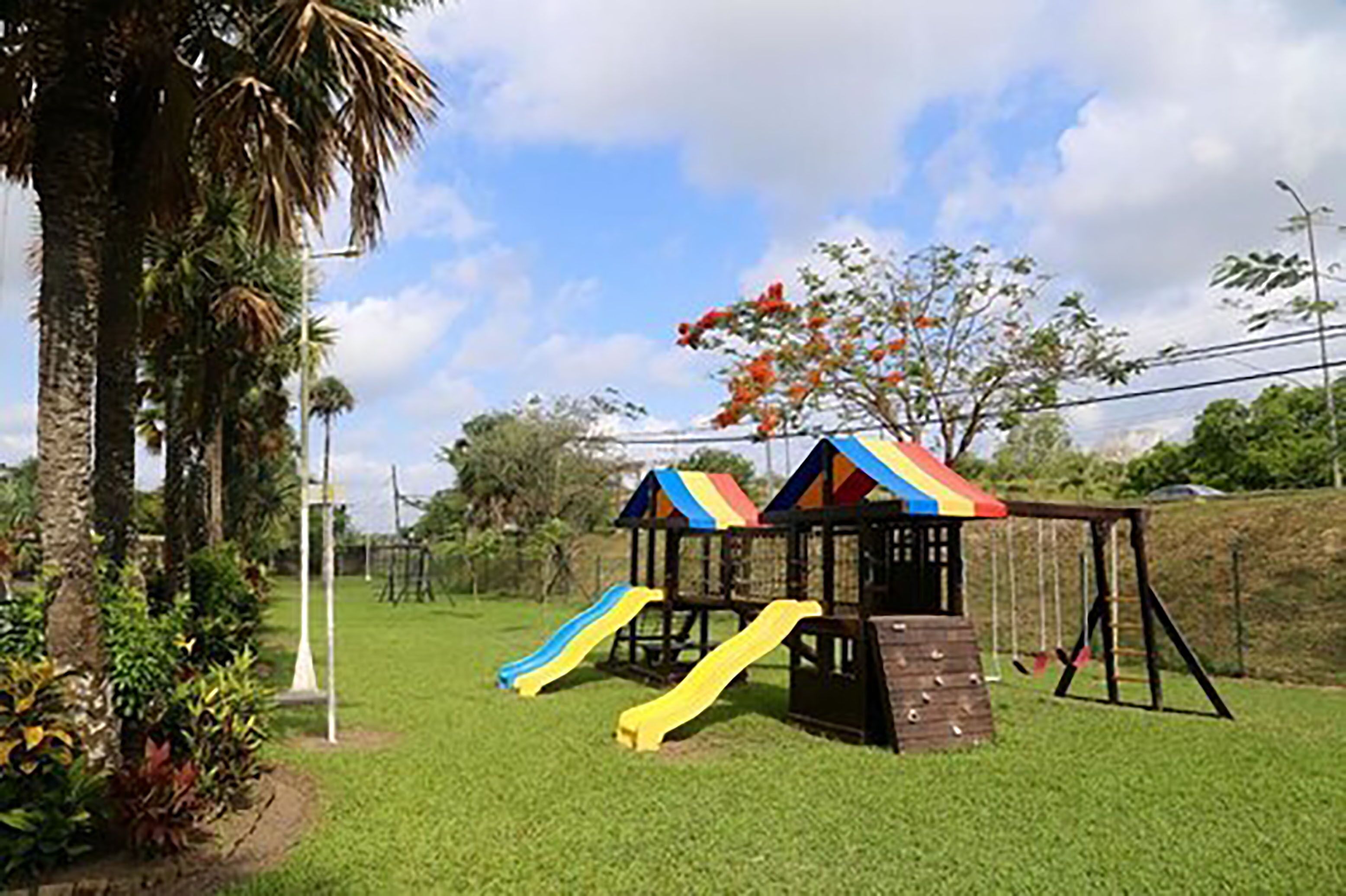 children’s play area – outdoor