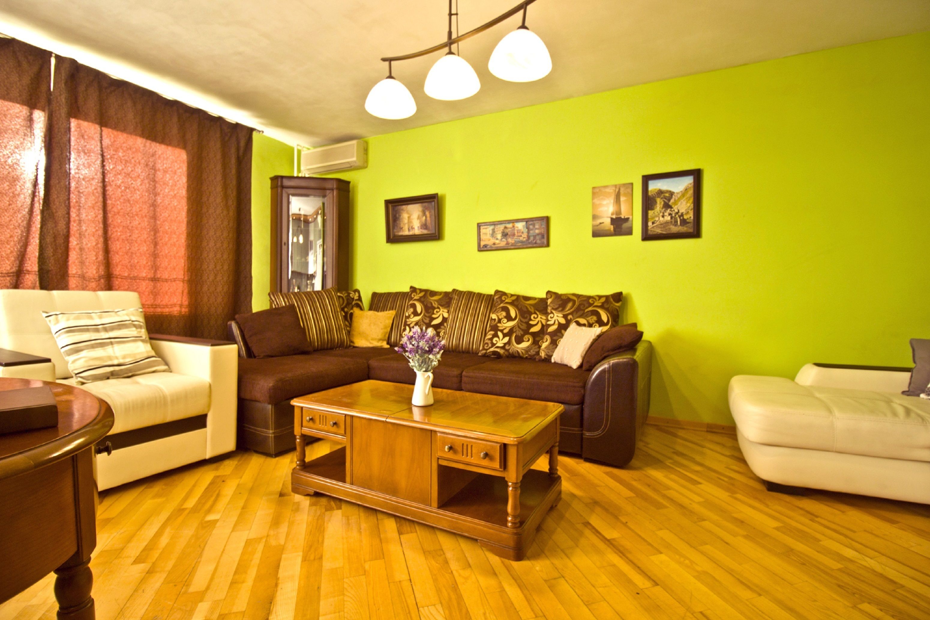 Apartment, 2 Schlafzimmer | Wohnzimmer | Flachbildfernseher