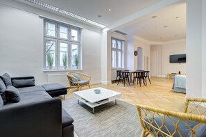 Comfort Apartment, 1 Bedroom, Beachside (4 people) | Living room | Flat-screen TV - Dom & House Apartment Wave on the Beach (Sopot)