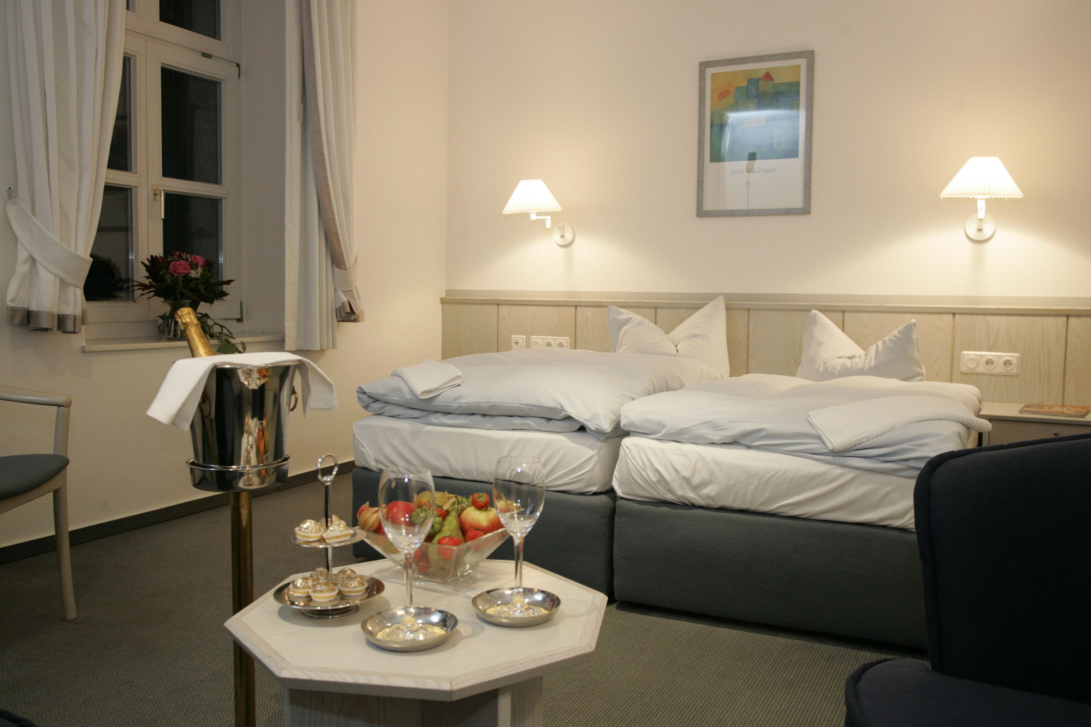 standard double room | premium bedding, minibar, in-room safe, desk