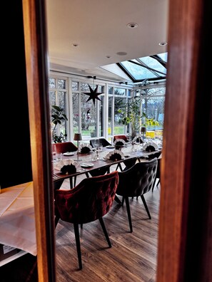 Se sirven comidas y cenas 