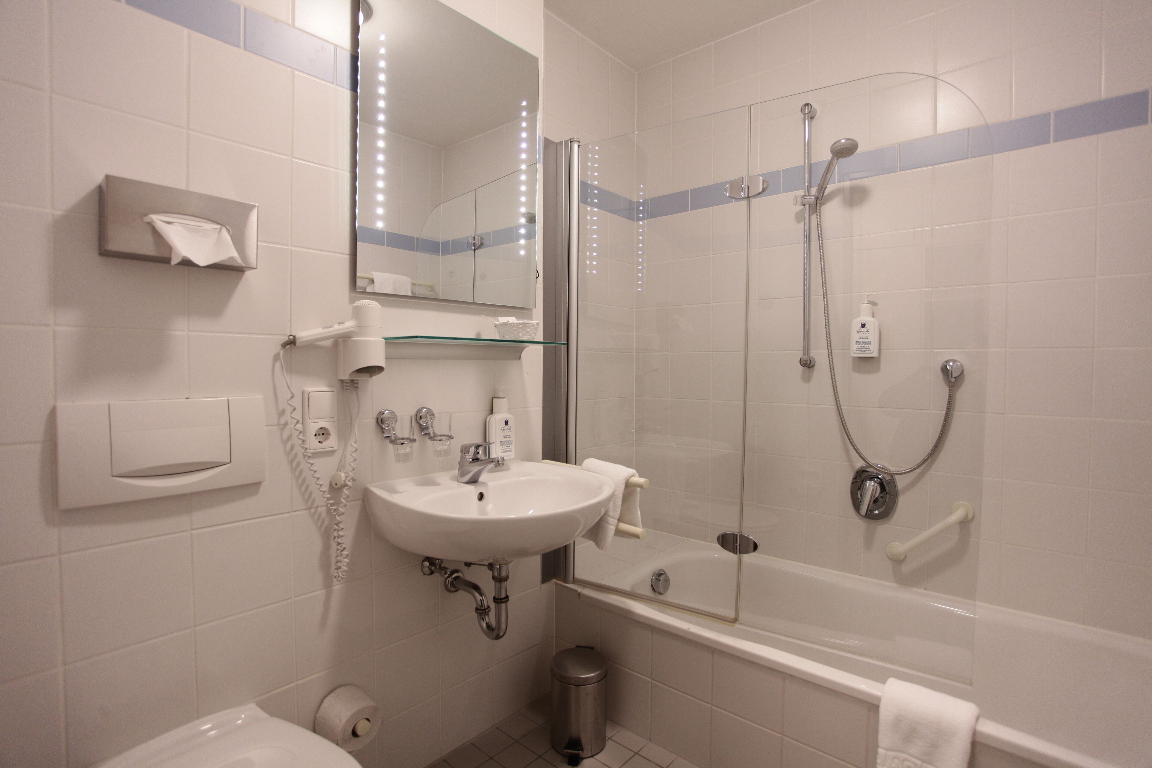 standard apartment | bathroom | free toiletries, hair dryer, bathrobes, slippers
