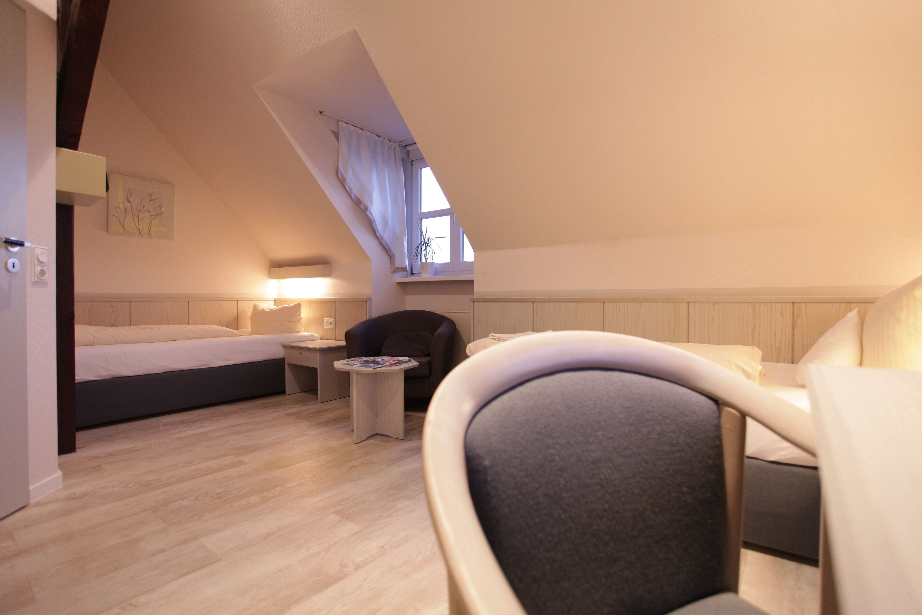 superior single room | premium bedding, minibar, in-room safe, desk