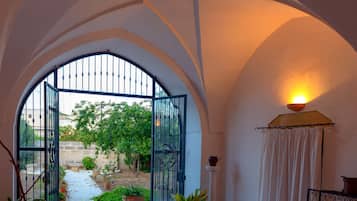 Pintu masuk interior