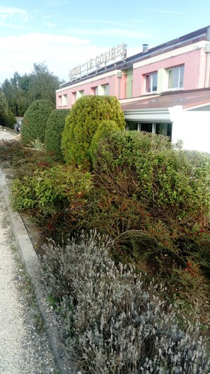 Front of property - Enzo Hotels Bulgneville By Kyriad Direct (Bulgneville)