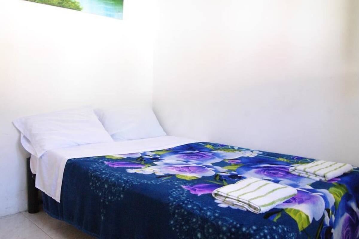 Standard-Doppelzimmer, 1 Doppelbett, Gemeinschaftsbad, Stadtblick | Kostenloses WLAN