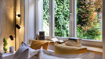 Comfort Apartment, 1 Bedroom, Balcony, Courtyard View (Sw. Jana 18 Street) | 1 bedroom, premium bedding, individually decorated