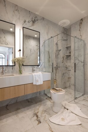 Sandstone 2-Bedroom 2 minutes to Main Square (Szpitalna 20 Street) | Badezimmer