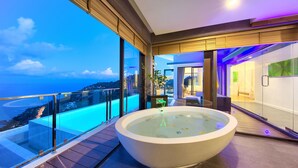 Villa | Bathroom | Separate tub and shower, free toiletries, hair dryer, slippers - Karpe Diem Villa (Koh Samui)
