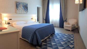 Down comforters, minibar, in-room safe, desk